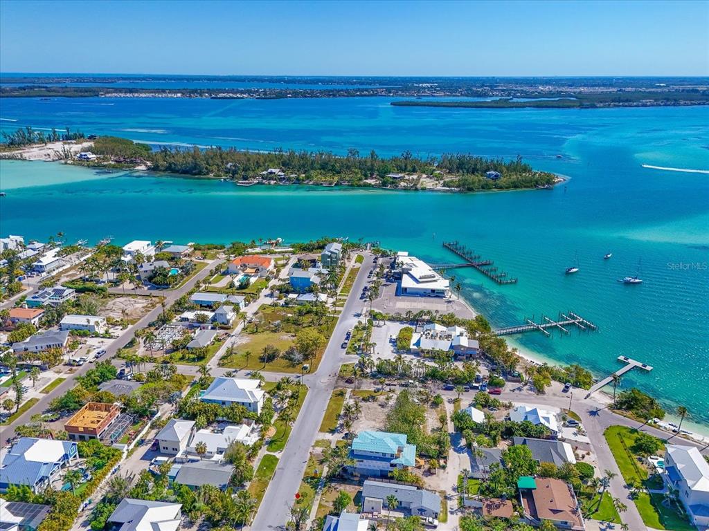 720 Broadway Street Longboat Key, FL 34228 - Photo 23 of 41
