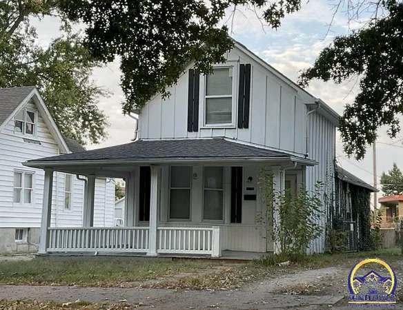 $2,600,000 | 723 Southwest Lincoln Street, Topeka, KS 66606