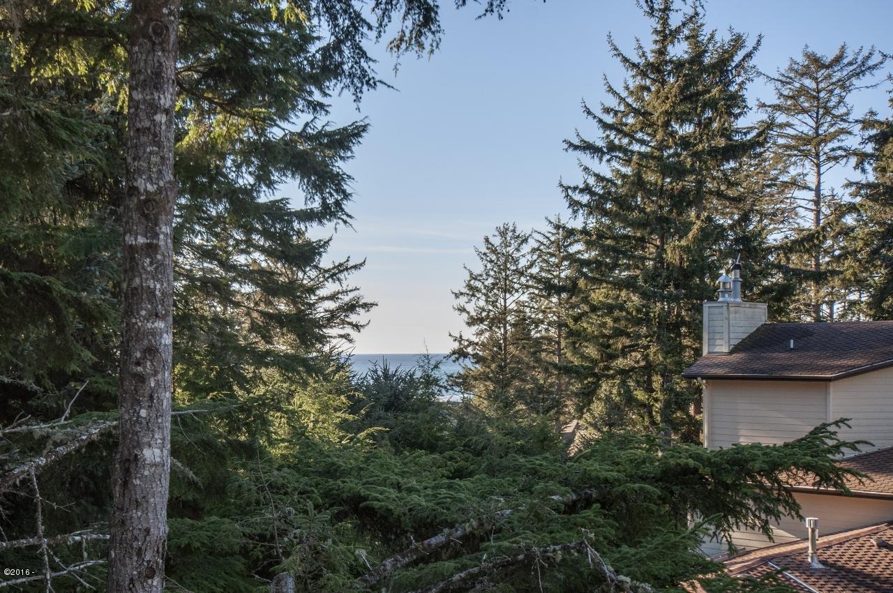 205 Midden Reach Depoe Bay, OR 97341 - Photo 27 of 35 View from Top Level