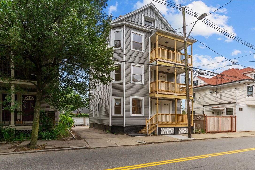 382 Orms Street Providence, RI 02908 - Photo 1 of 31