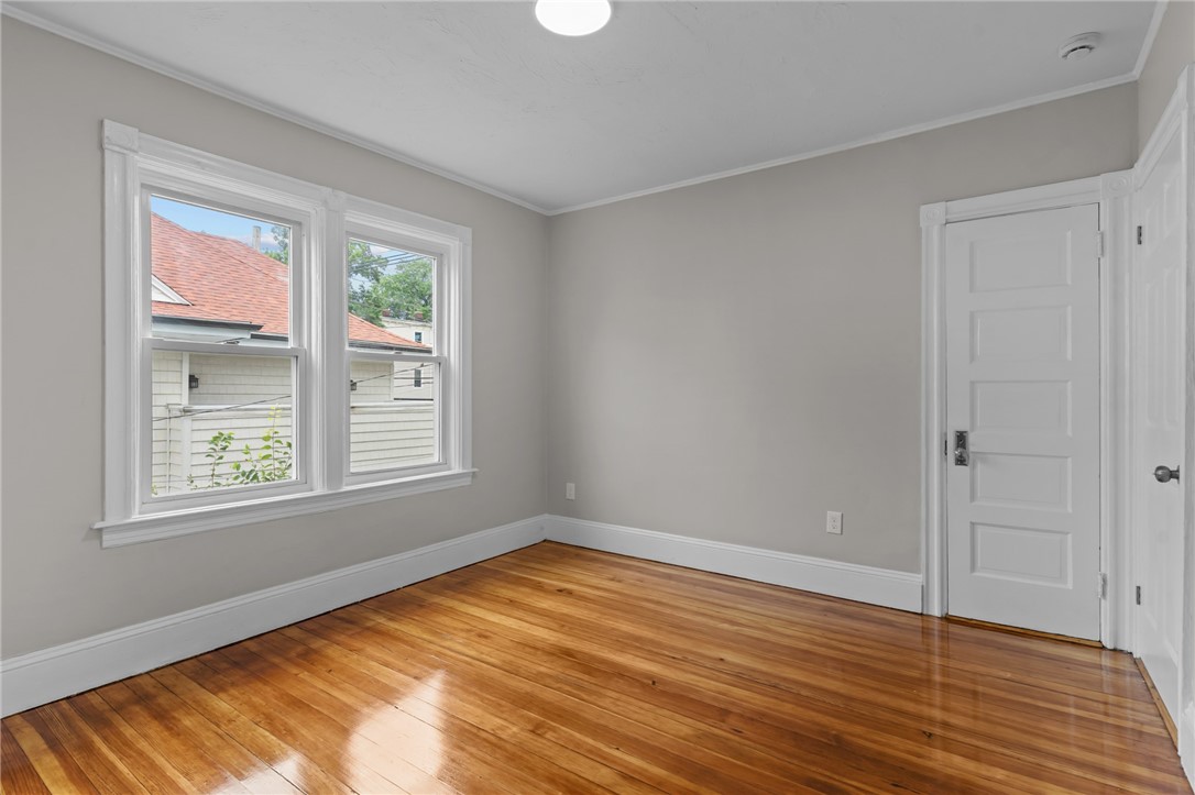 382 Orms Street Providence, RI 02908 - Photo 15 of 31