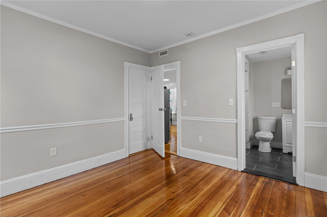 382 Orms Street Providence, RI 02908 - Photo 18 of 31