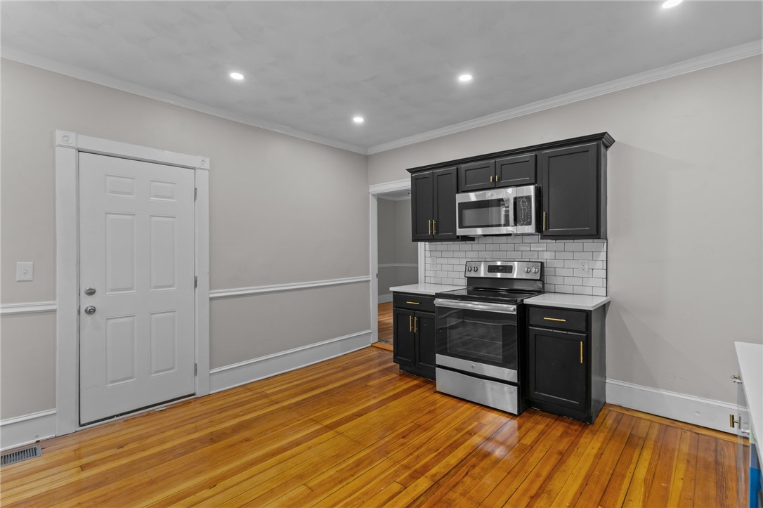 382 Orms Street Providence, RI 02908 - Photo 7 of 31