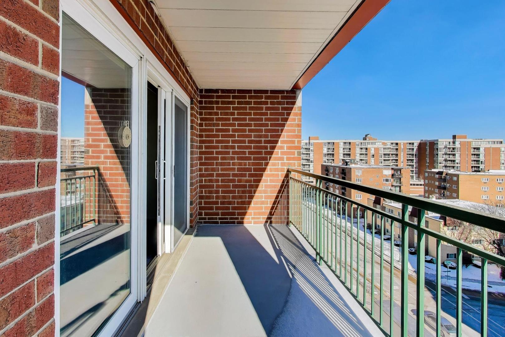 650 South River Road, Unit 812 Des Plaines, IL 60016 - Photo 8 of 25 a view of balcony with city view