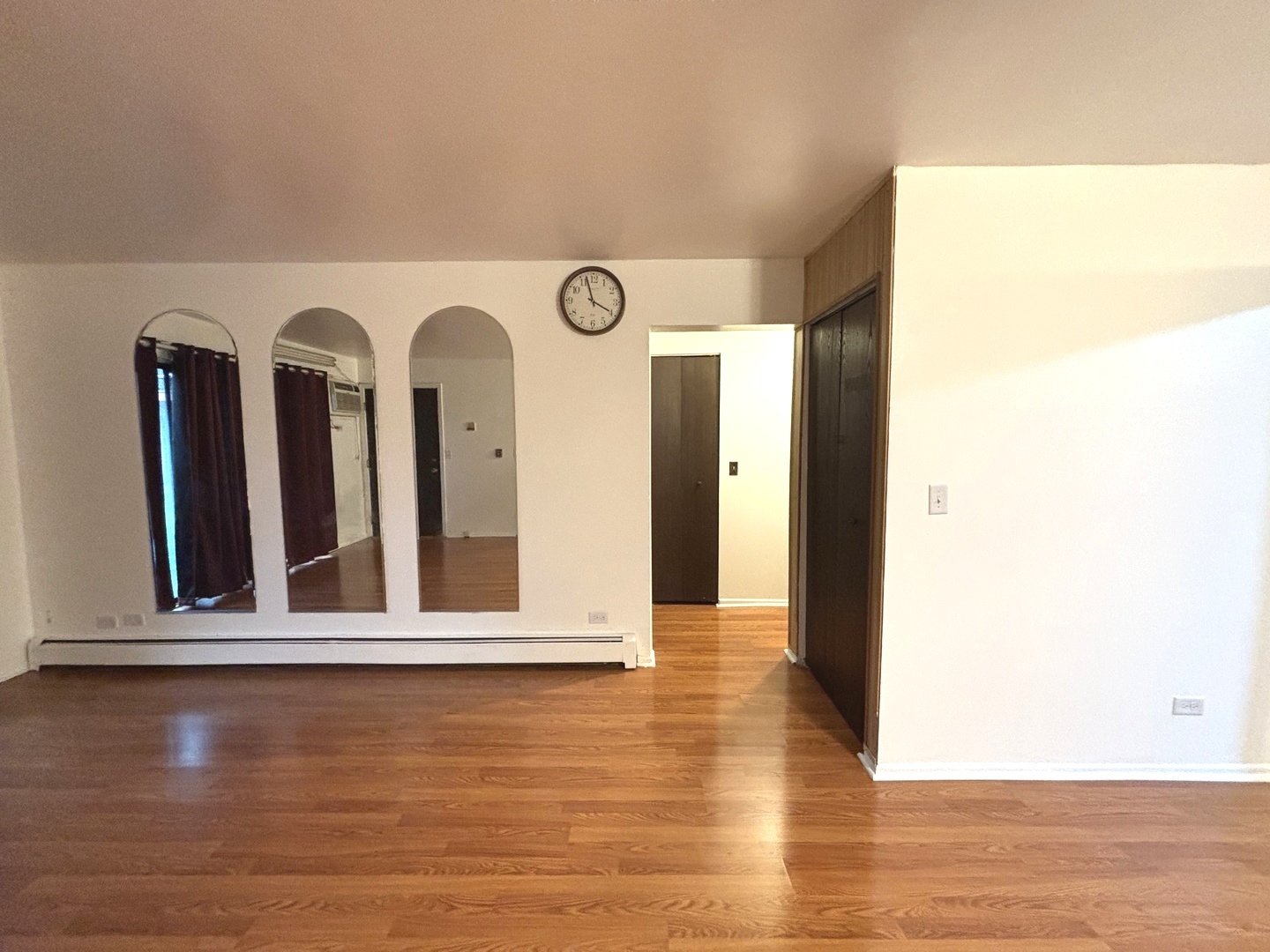 495 McHenry Road, Unit 1B Wheeling, IL 60090 - Photo 4 of 11 Gallery Image 4