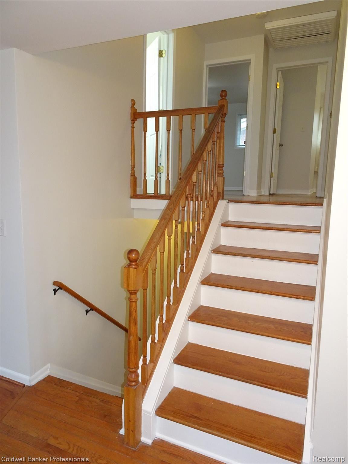 32015 Farmersville Road Farmington, MI 48334 - Photo 21 of 57 DSC05257.JPG