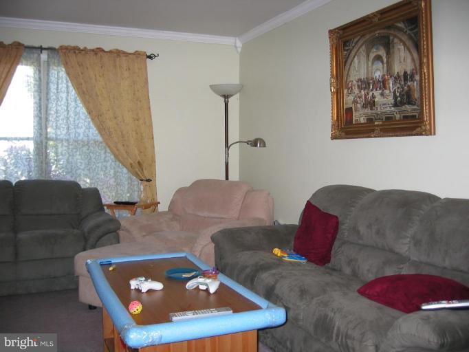 8106 Timberbrooke Road Rosedale, MD 21237 - Photo 2 of 27 Living Room