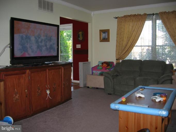 8106 Timberbrooke Road Rosedale, MD 21237 - Photo 3 of 27 Living Room #2