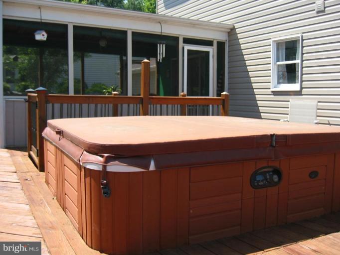 8106 Timberbrooke Road Rosedale, MD 21237 - Photo 22 of 27 Hot Tub