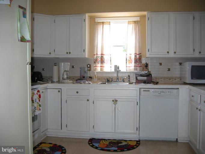 8106 Timberbrooke Road Rosedale, MD 21237 - Photo 5 of 27 Kitchen