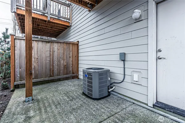 $410,000 | 334 9th Avenue Southeast, Unit A4, Puyallup, WA 98372