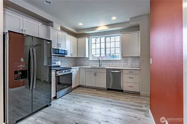 $410,000 | 334 9th Avenue Southeast, Unit A4, Puyallup, WA 98372