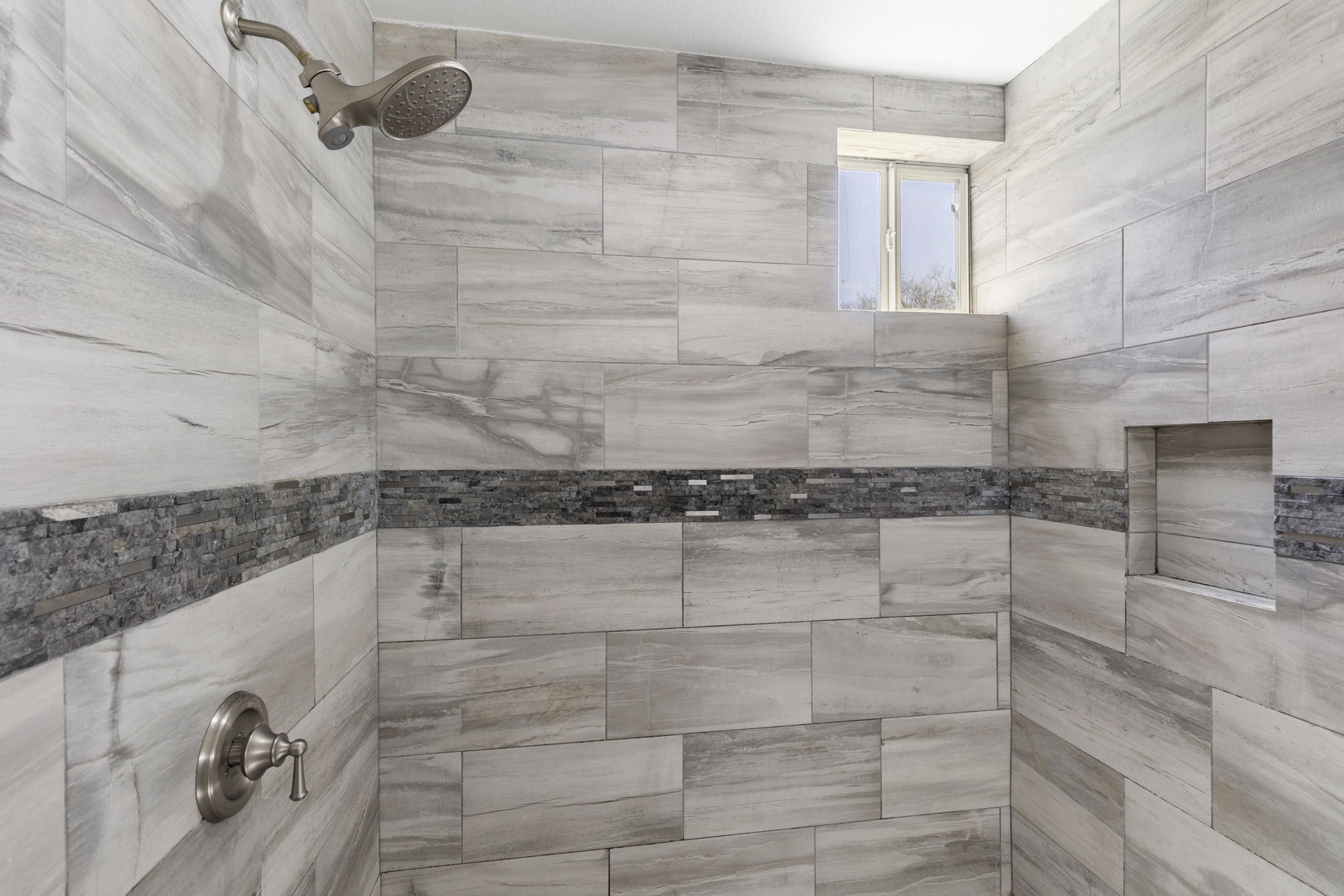 2464 North Walker Road Cleveland, TX 77328 - Photo 36 of 42 a bathroom with a shower