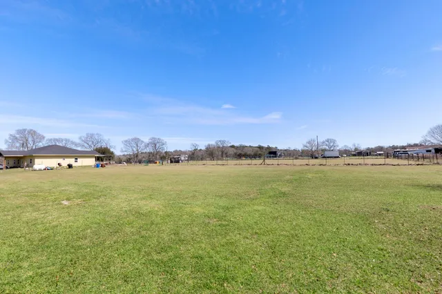 a house view with a outdoor space