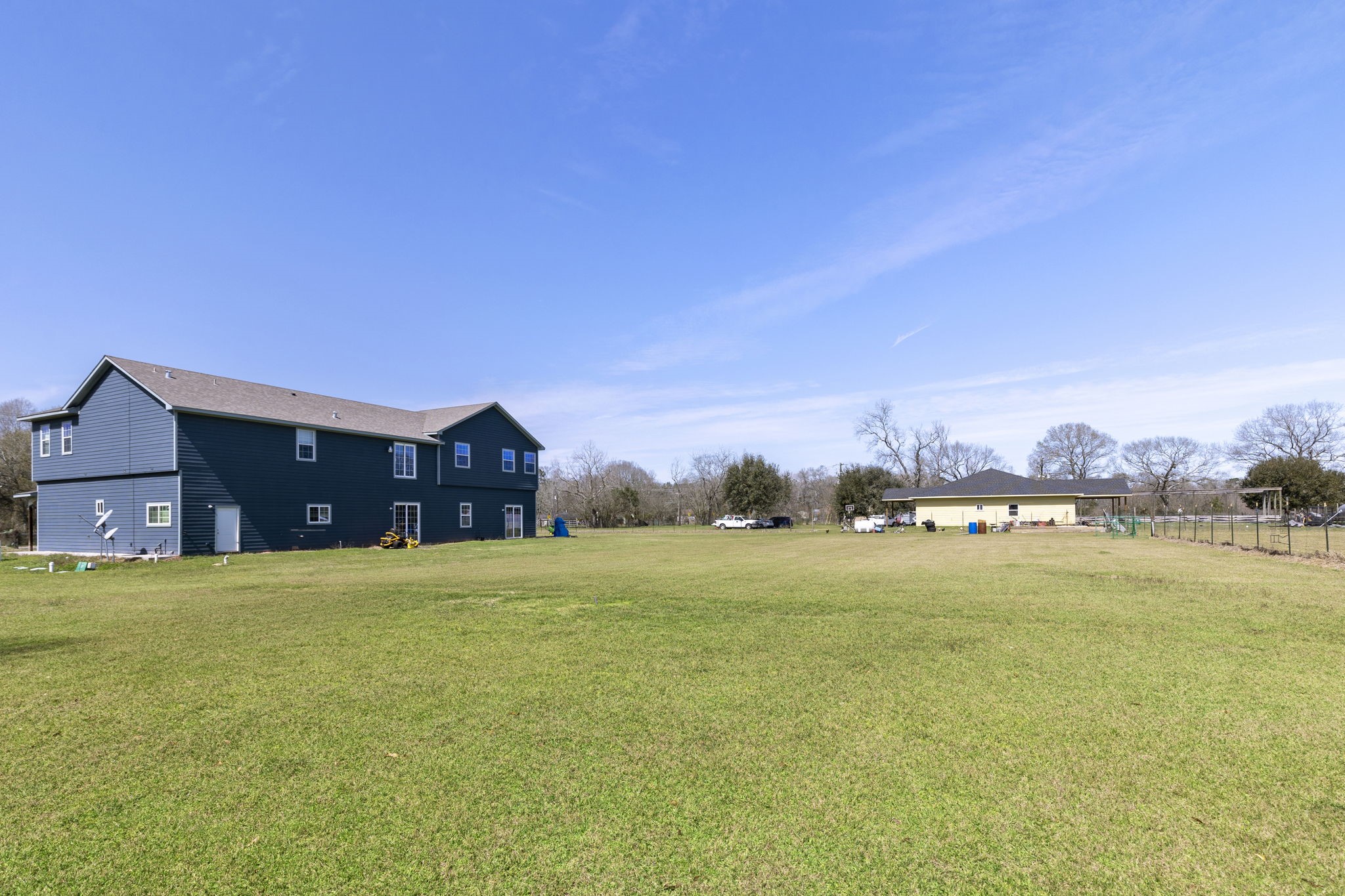 2464 North Walker Road Cleveland, TX 77328 - Photo 39 of 42 a view of an ocean with city view