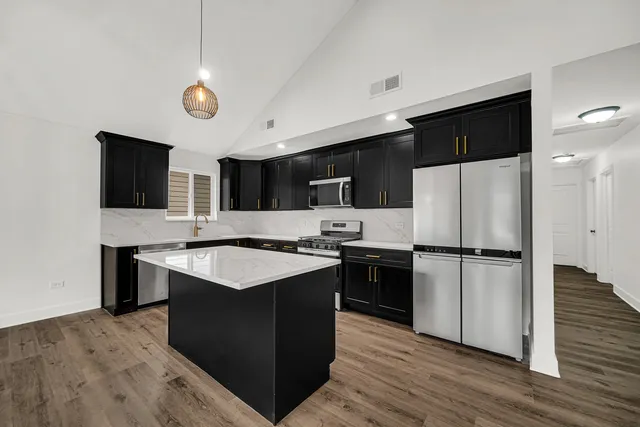 $314,900 | 1228 Grant Street, Morris, IL 60450