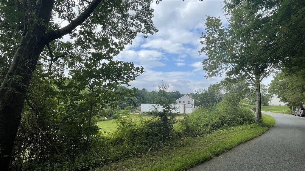 9 B Bell Road North Brookfield, MA 01535 - Photo 4 of 9