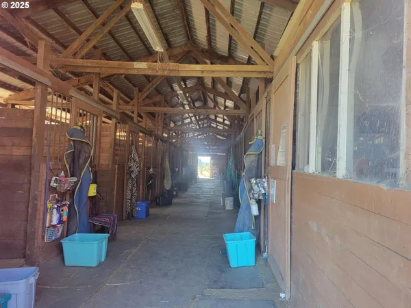 $895,000 | 32650 Oester Road, Warren, OR 97053