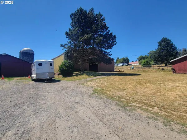 $895,000 | 32650 Oester Road, Warren, OR 97053