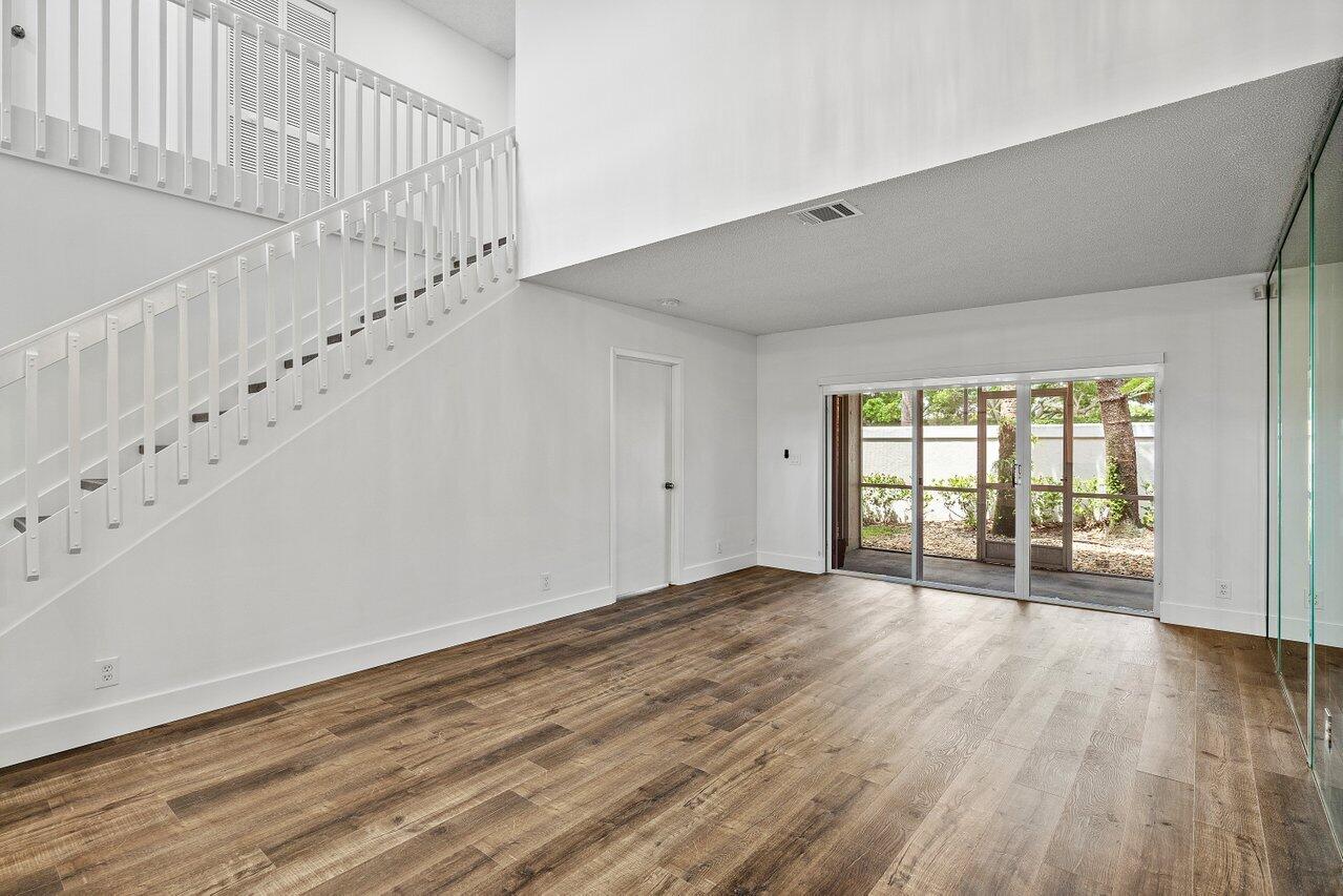 10478 Mateo Court Boca Raton, FL 33498 - Photo 8 of 50 LIVING ROOM