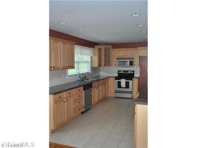 256 Danner Road Mocksville, NC 27028 - Photo 2 of 9 Kitchen.