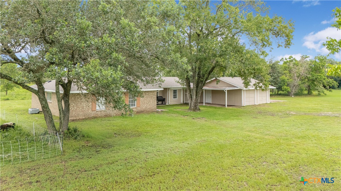 2631 Benbow Road Inez, TX 77968 - Photo 4 of 33
