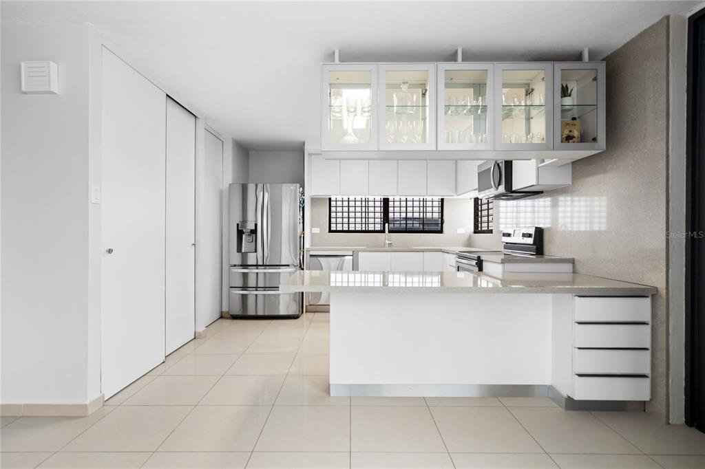 D D Condor Guaynabo, PR 00969 - Photo 6 of 16