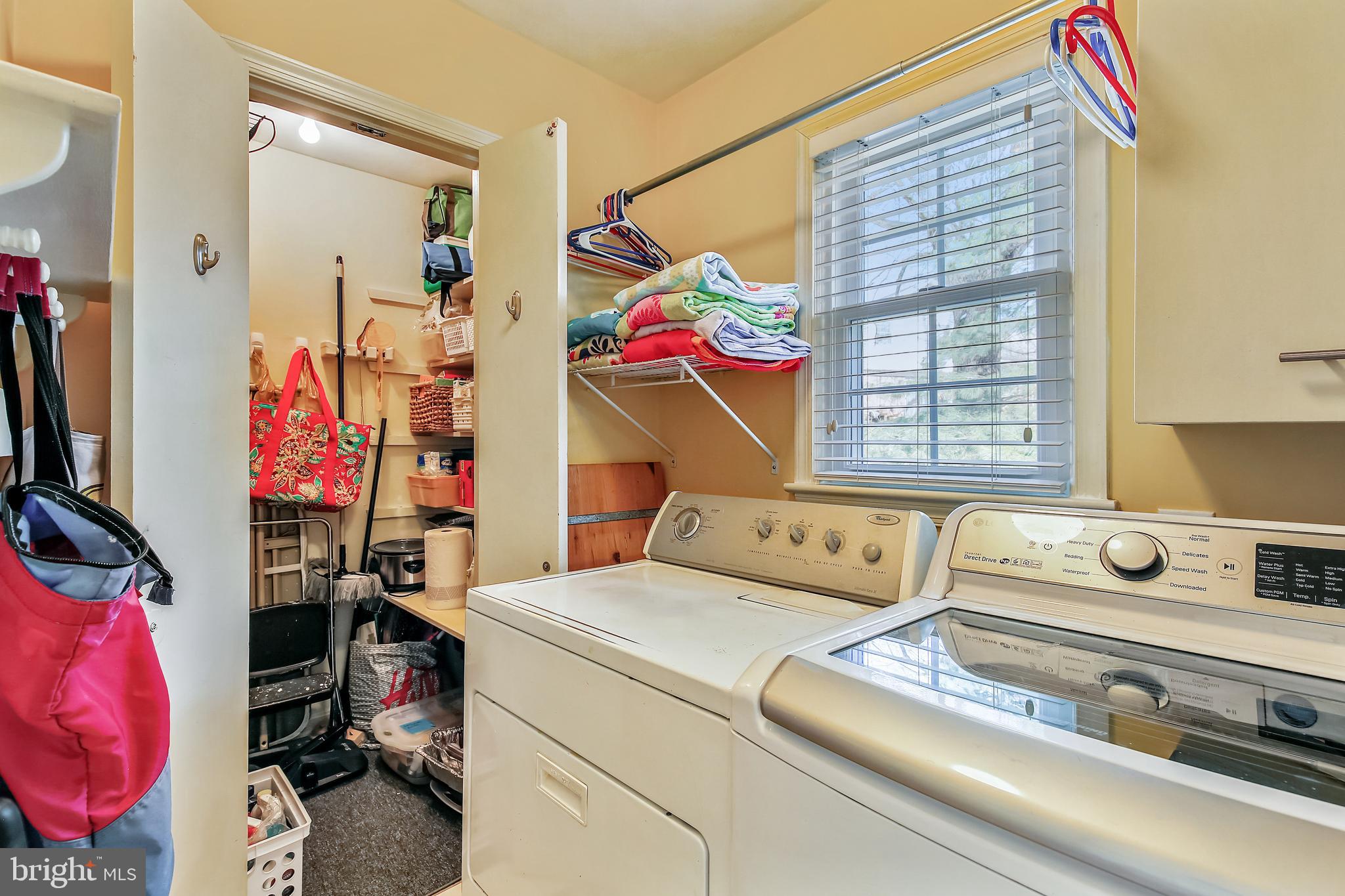 11811 Prestwick Road Potomac, MD 20854 - Photo 50 of 57 Laundry