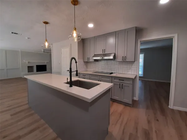 $2,400 | 5310 Glenmere Lane, Spring, TX 77379