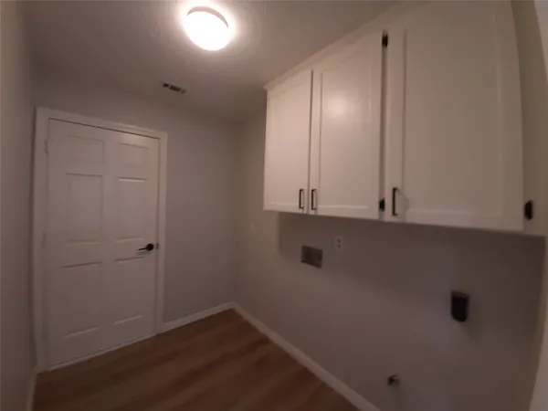 $2,400 | 5310 Glenmere Lane, Spring, TX 77379