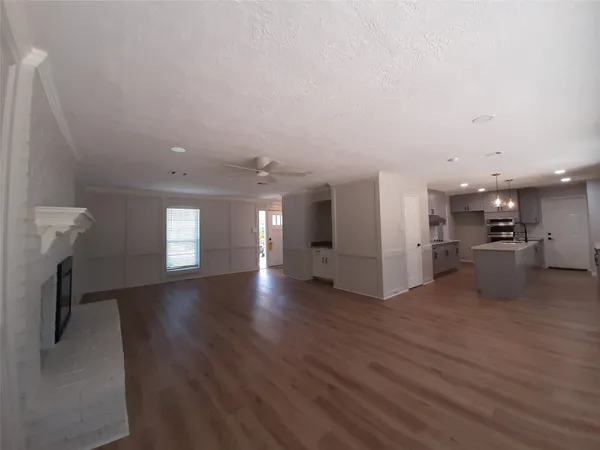 $2,400 | 5310 Glenmere Lane, Spring, TX 77379