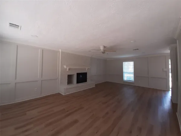 $2,400 | 5310 Glenmere Lane, Spring, TX 77379