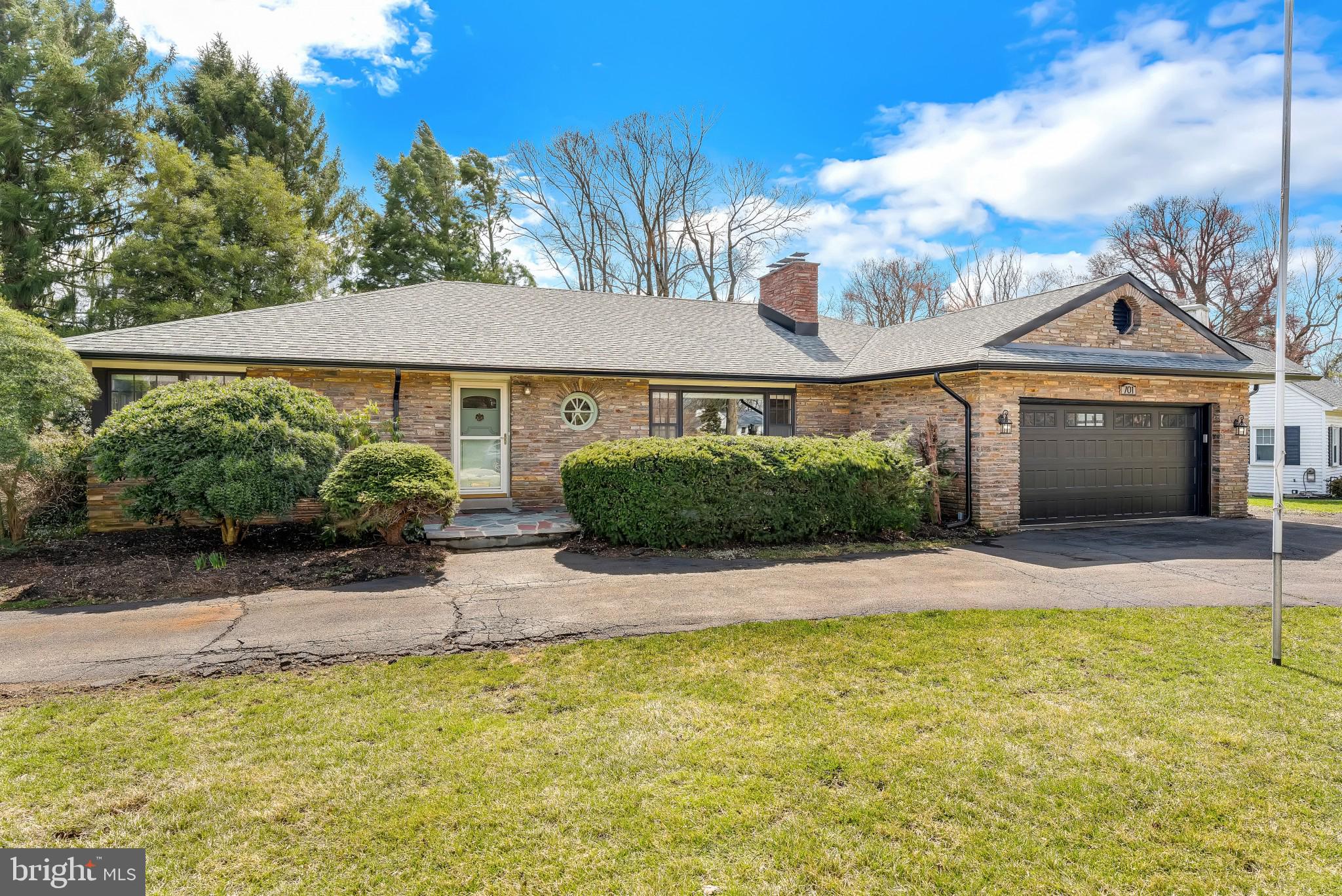701 Sunset Road Glenside, PA 19038 - Photo 1 of 21 Welcome home!