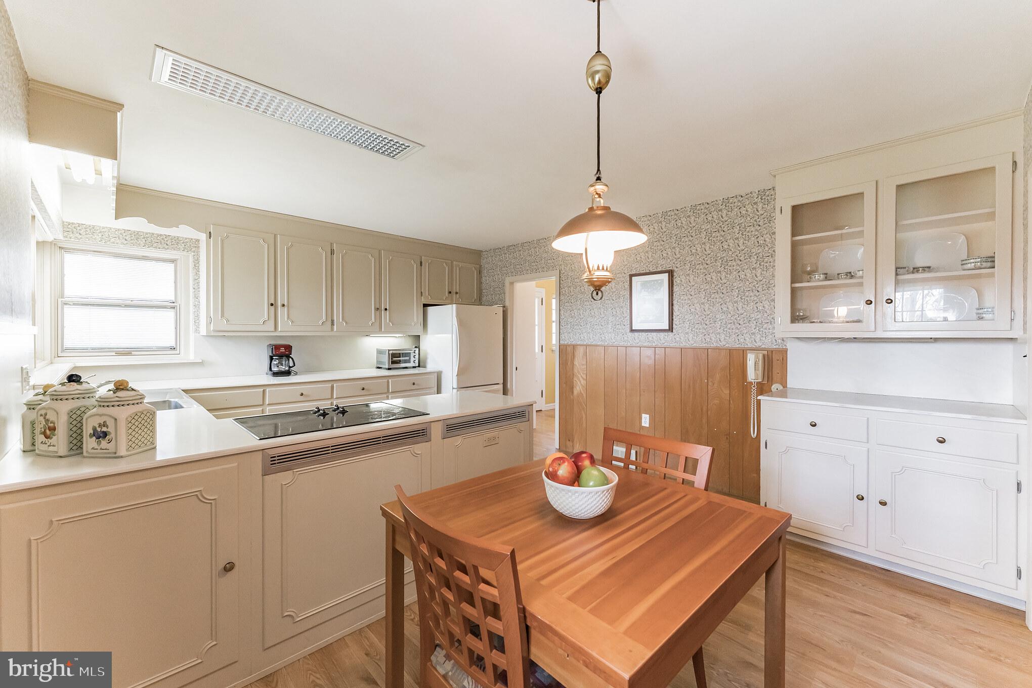 701 Sunset Road Glenside, PA 19038 - Photo 9 of 21 Gallery Image 9