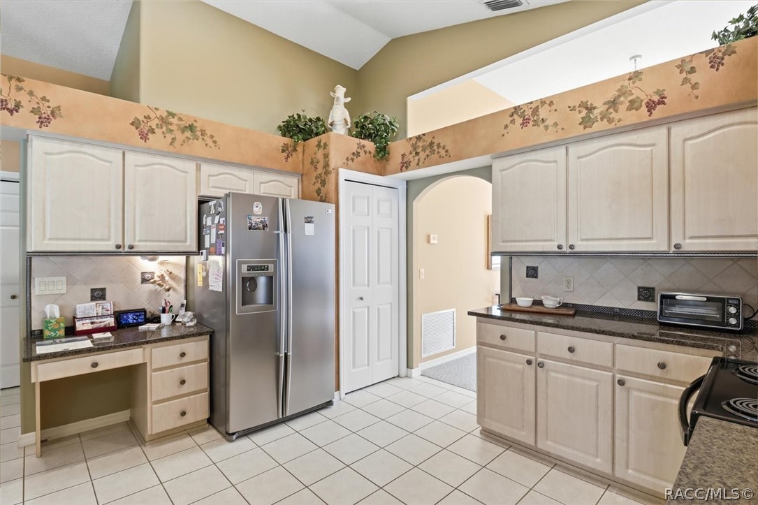 2399 West Pine Ridge Boulevard Beverly Hills, FL 34465 - Photo 14 of 46