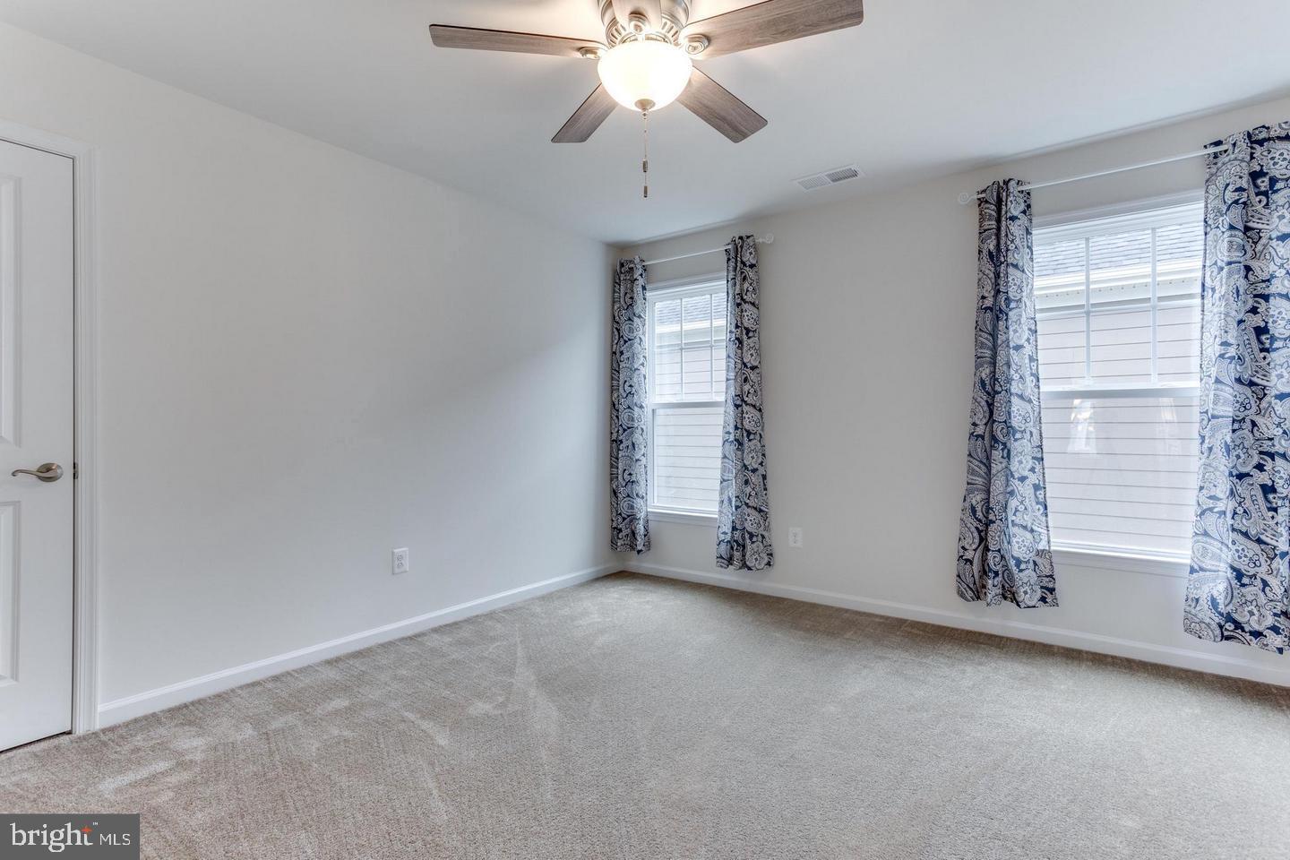 1005 Themis Street Southeast Leesburg, VA 20175 - Photo 22 of 32 Bedroom 2
