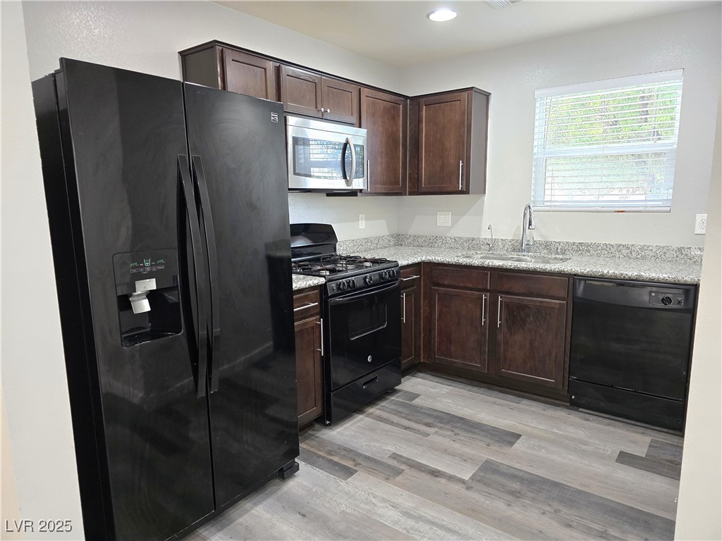 1888 Molly Meadows Street Las Vegas, NV 89115 - Photo 4 of 30