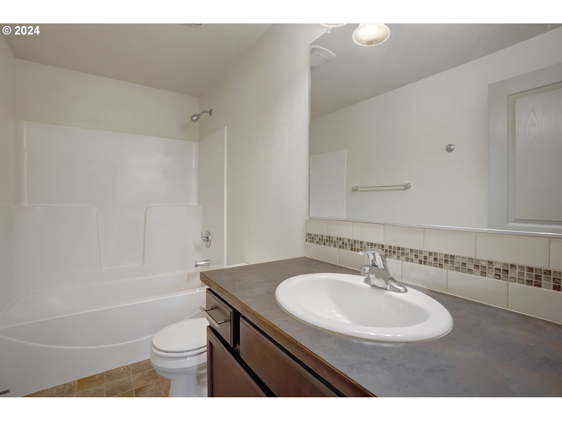 1879 Adelman Loop Eugene, OR 97402 - Photo 27 of 48 Gallery Image 27