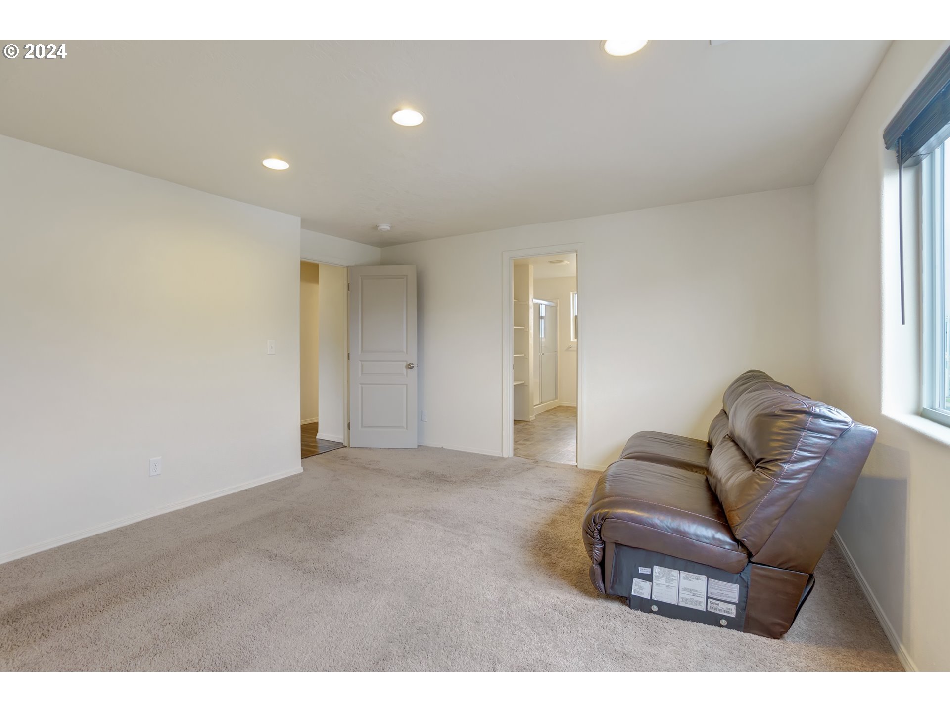 1879 Adelman Loop Eugene, OR 97402 - Photo 32 of 48 Gallery Image 32