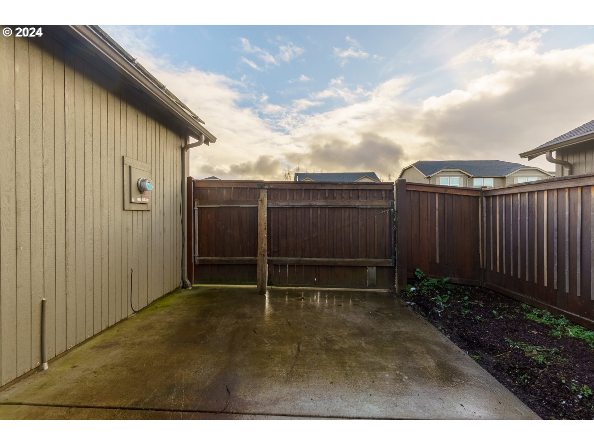 1879 Adelman Loop Eugene, OR 97402 - Photo 42 of 48 Gallery Image 42