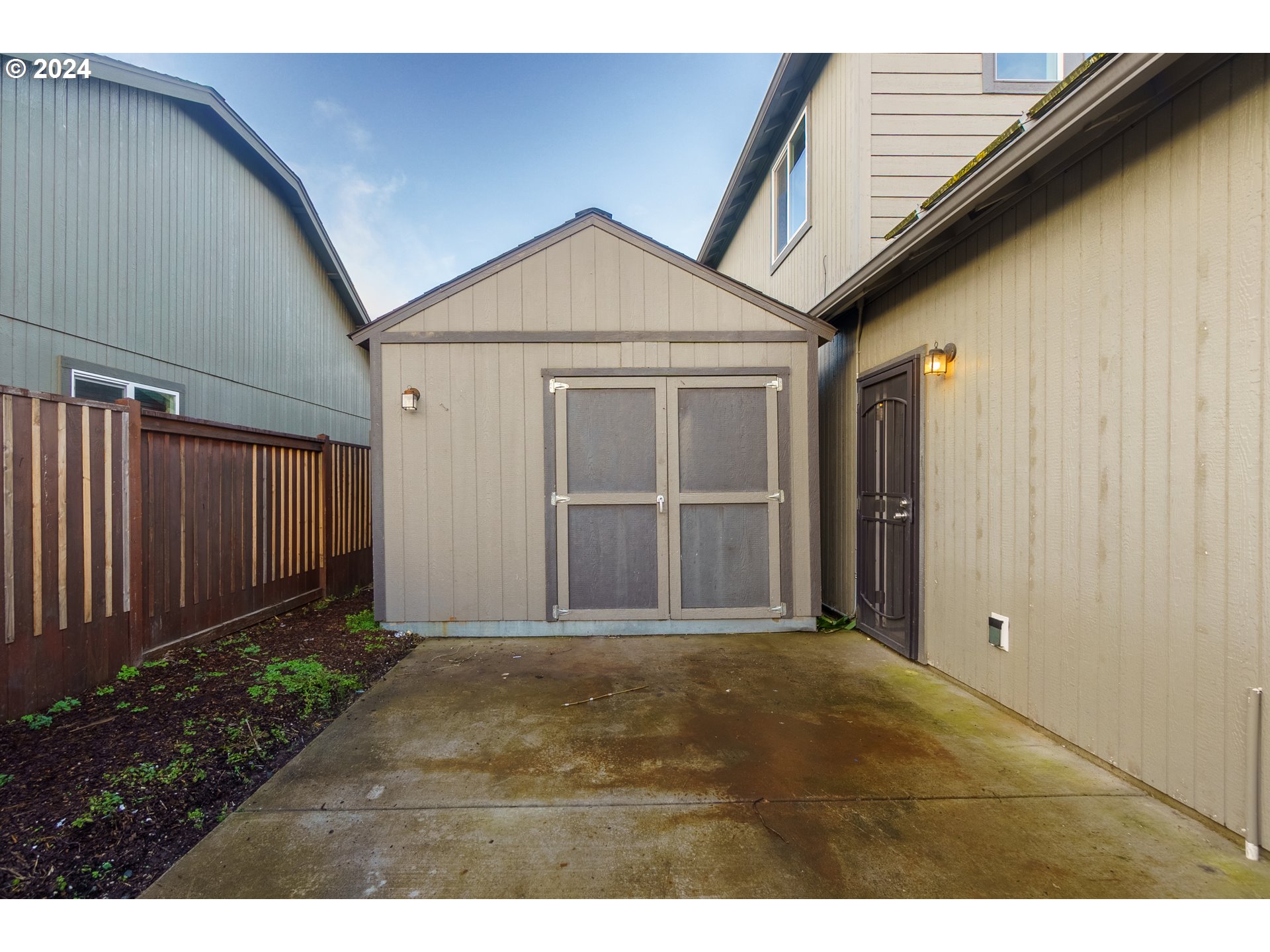 1879 Adelman Loop Eugene, OR 97402 - Photo 43 of 48 Gallery Image 43