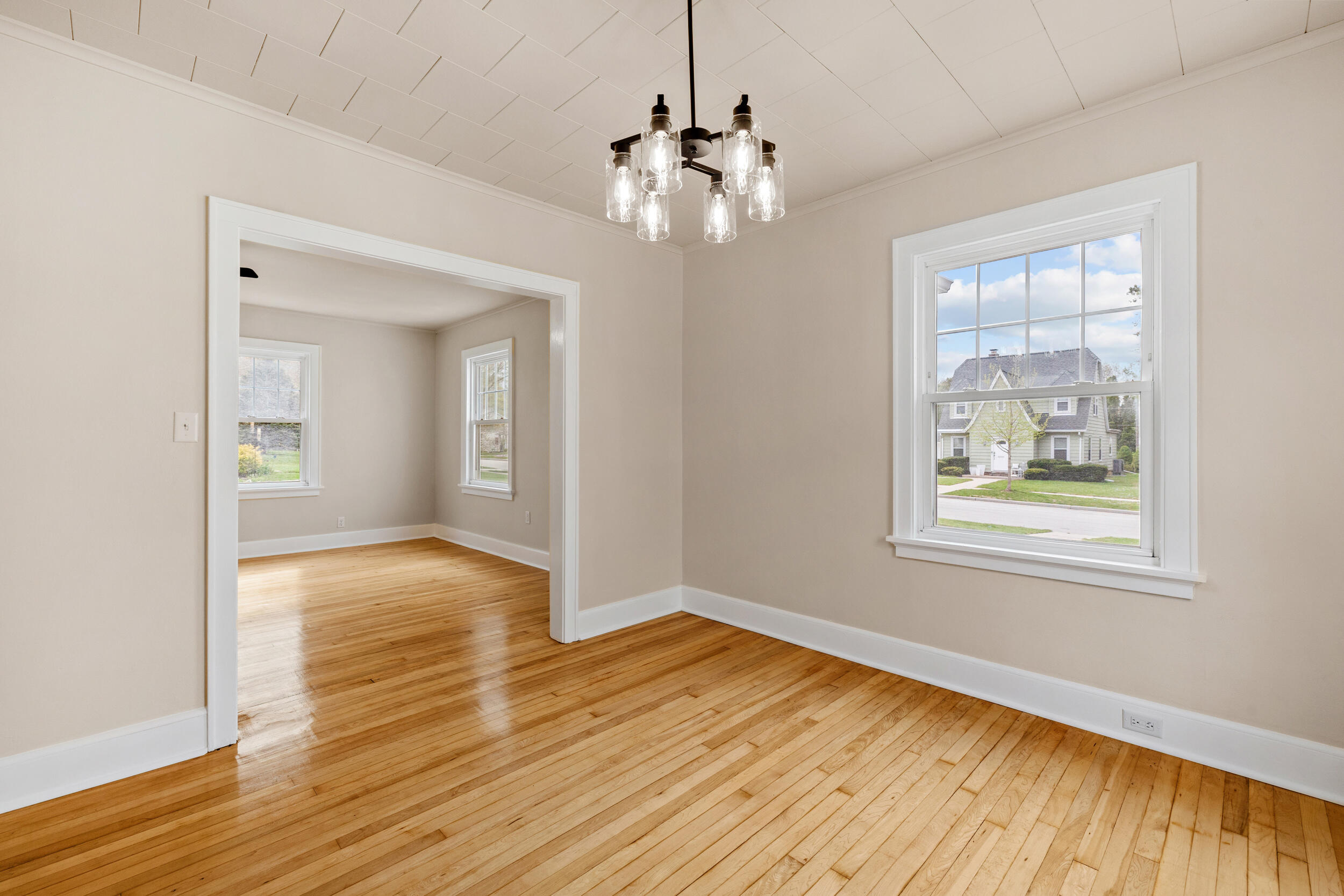 526 Pinetree Road Kohler, WI 53044 - Photo 6 of 38 Dining Room