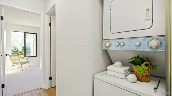 $515,000 | 240 Park Pl Drive, Petaluma, CA 94954