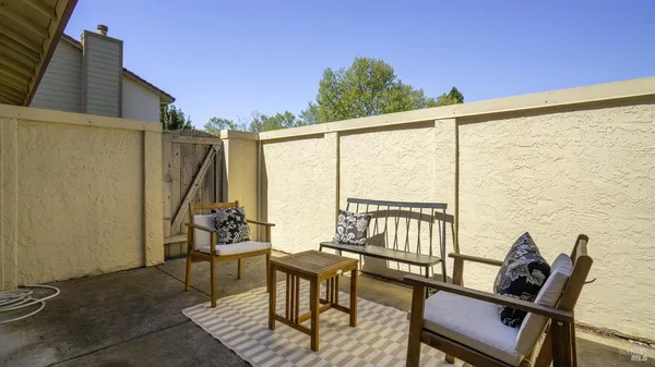 $515,000 | 240 Park Pl Drive, Petaluma, CA 94954