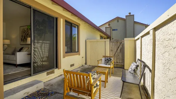 $515,000 | 240 Park Pl Drive, Petaluma, CA 94954