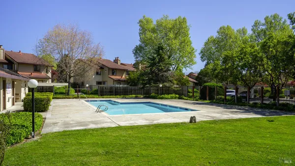 $515,000 | 240 Park Pl Drive, Petaluma, CA 94954