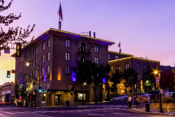 $515,000 | 240 Park Pl Drive, Petaluma, CA 94954