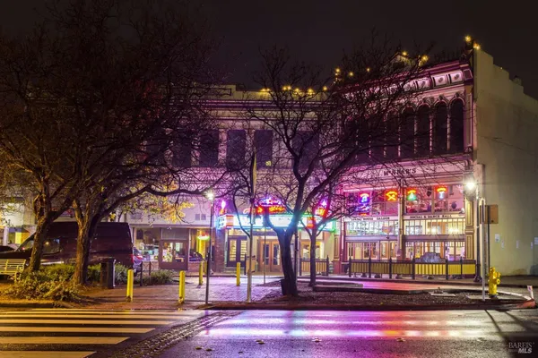 $515,000 | 240 Park Pl Drive, Petaluma, CA 94954