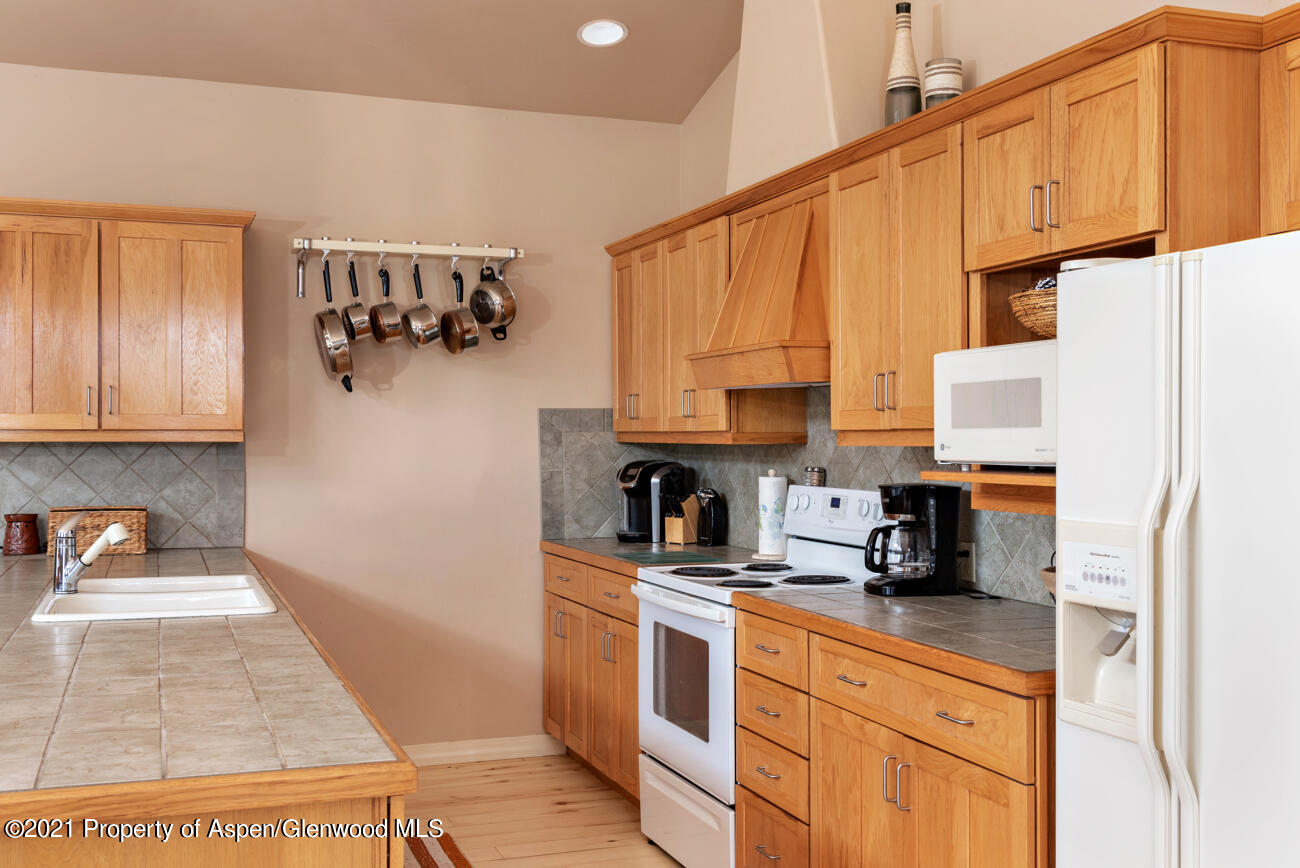 ElkRunRd_014