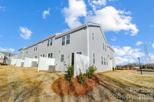 $389,990 | 9302 Pagoda Oak Drive, Charlotte, NC 28269